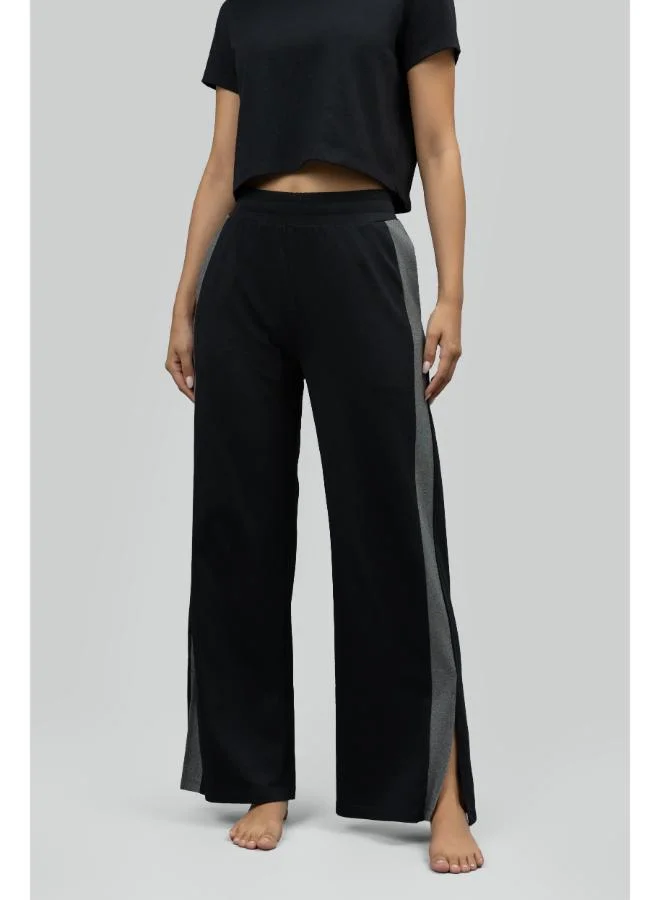 نسيسيرا Black Soft Cotton Side Slit Flare Pants