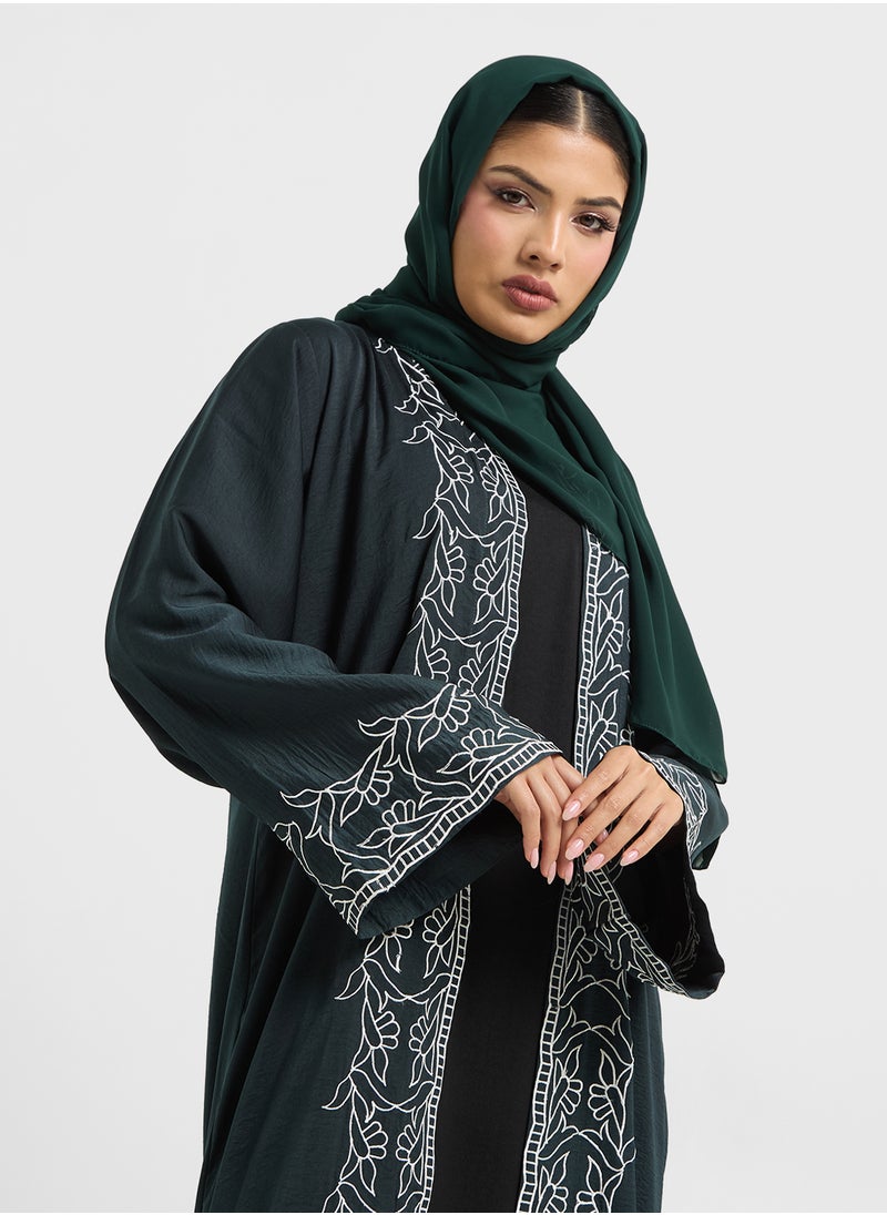hayas closet Embroidered V-Neck Flared Sleeve Abaya  - Image 4