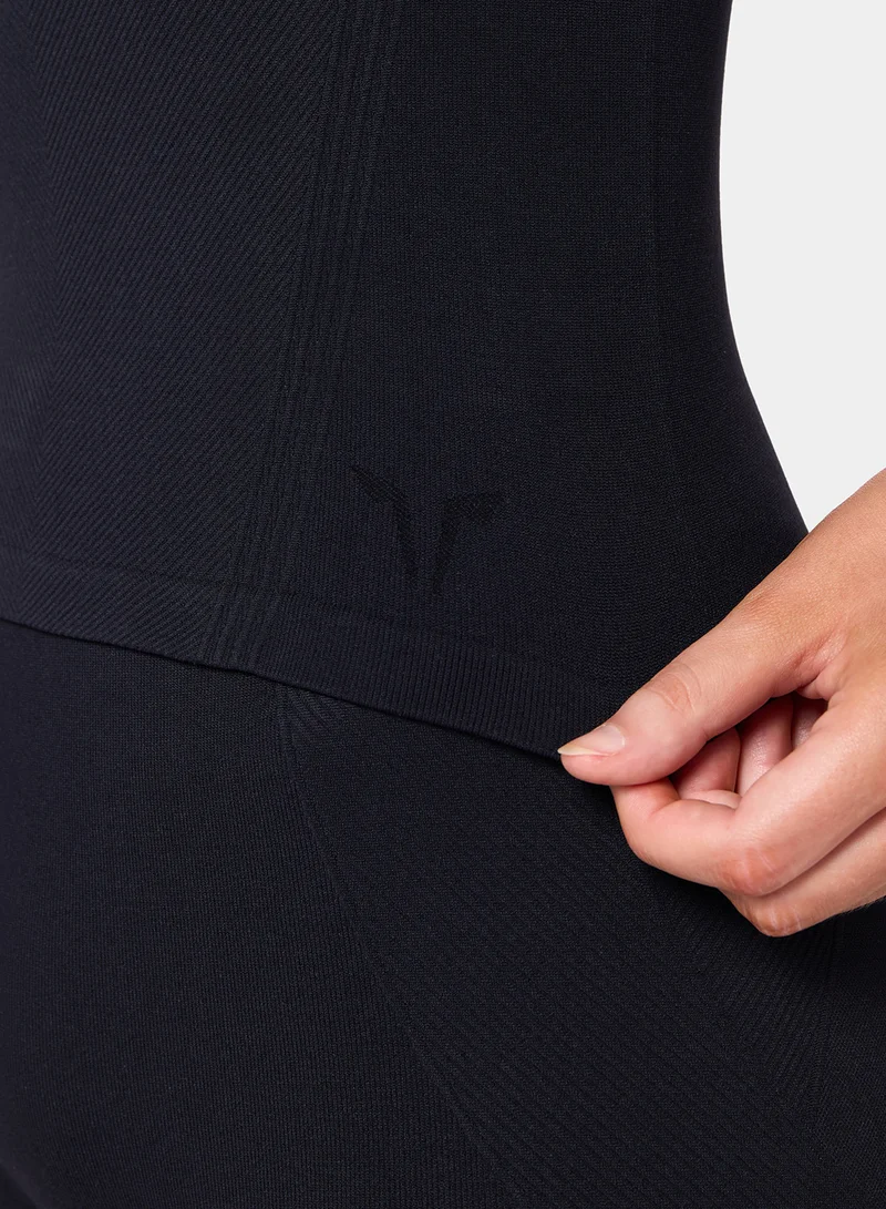 سكوات وولف بلوزة أداء سلسة بتصميم كونتور