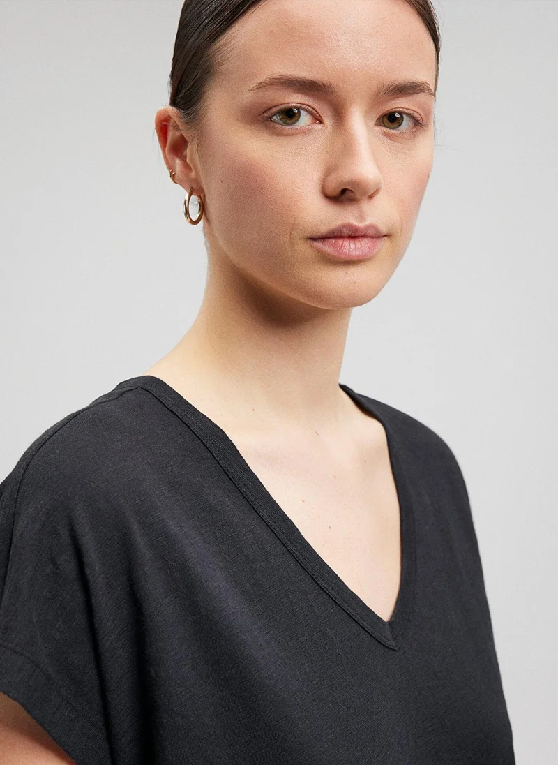 MAVI V Neck Black Basic T-Shirt