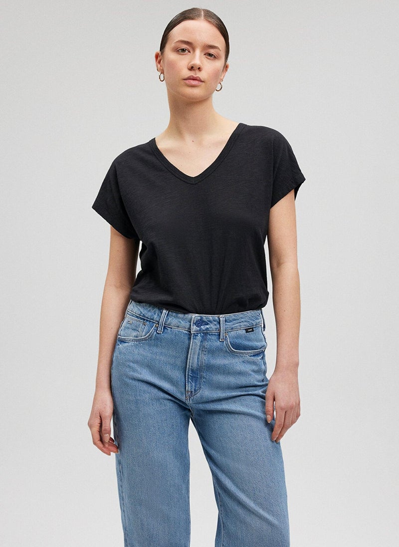 MAVI V Neck Black Basic T-Shirt - Image 1