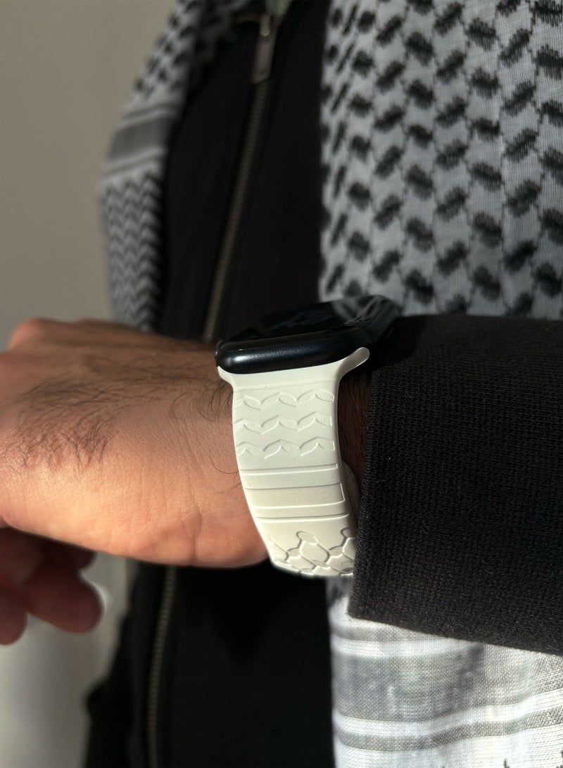 “Kufiyyeh” Engraved Silicone Band for Apple Watch – Soft & Breathable Strap, Ultra-Light, Compatible with Apple Watch Series 1-9 42mm, 44mm, 45mm, & 46mm - Image 2