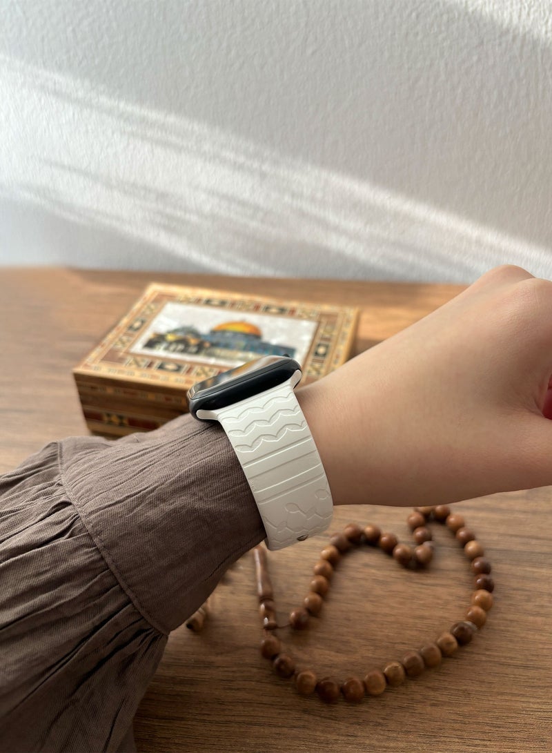 “Kufiyyeh” Engraved Silicone Band for Apple Watch – Soft & Breathable Strap, Ultra-Light, Compatible with Apple Watch Series 1-9 42mm, 44mm, 45mm, & 46mm - Image 3