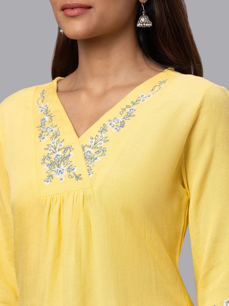 globus Women Embroidered V-Neck A-Line Kurta