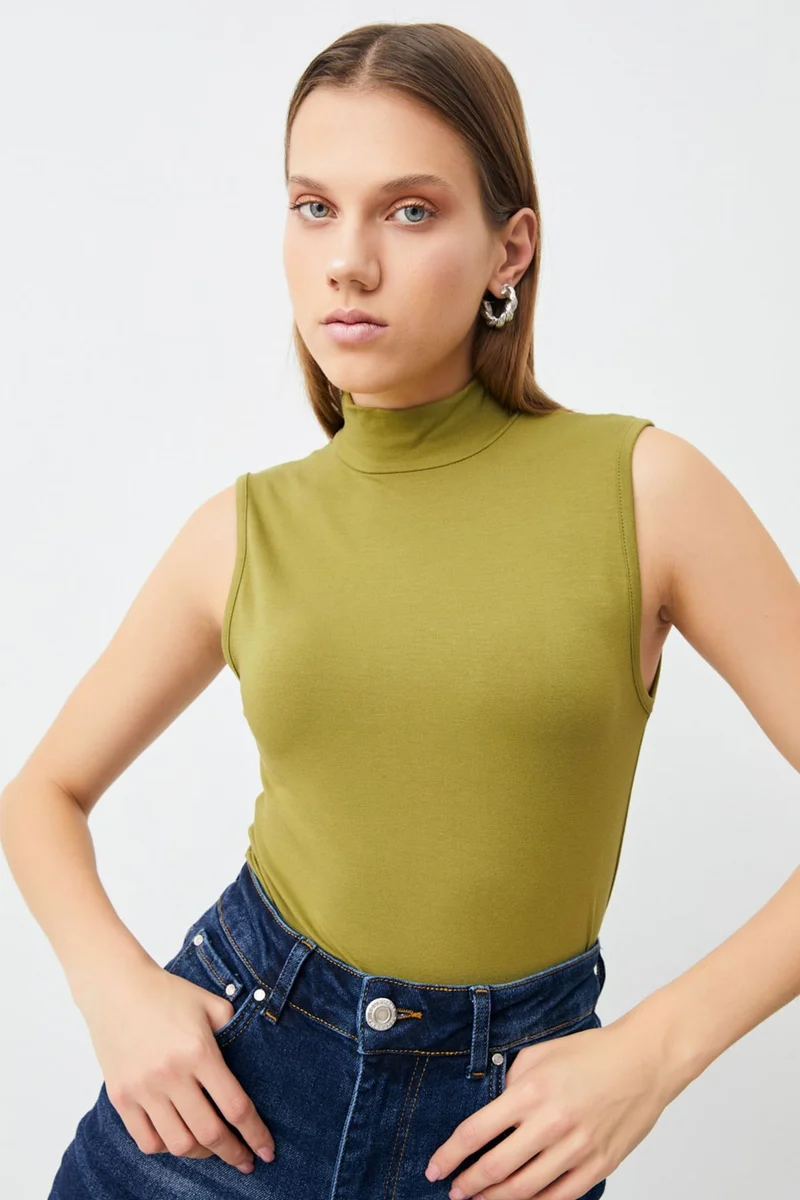Bipantolon BIPANTOLON Women's Sleeveless Half Turtleneck Blouse