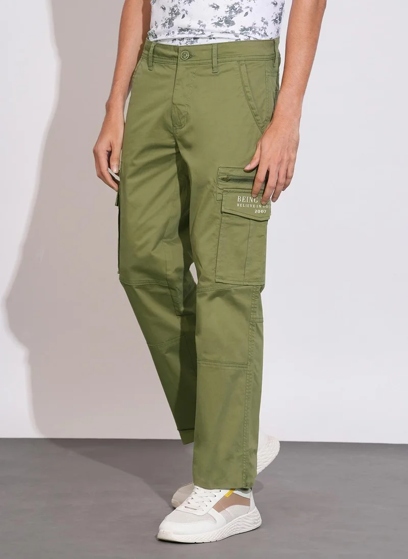 بيينغ هيومان Men Solid Relaxed Fit Cotton Cargos Track Pants