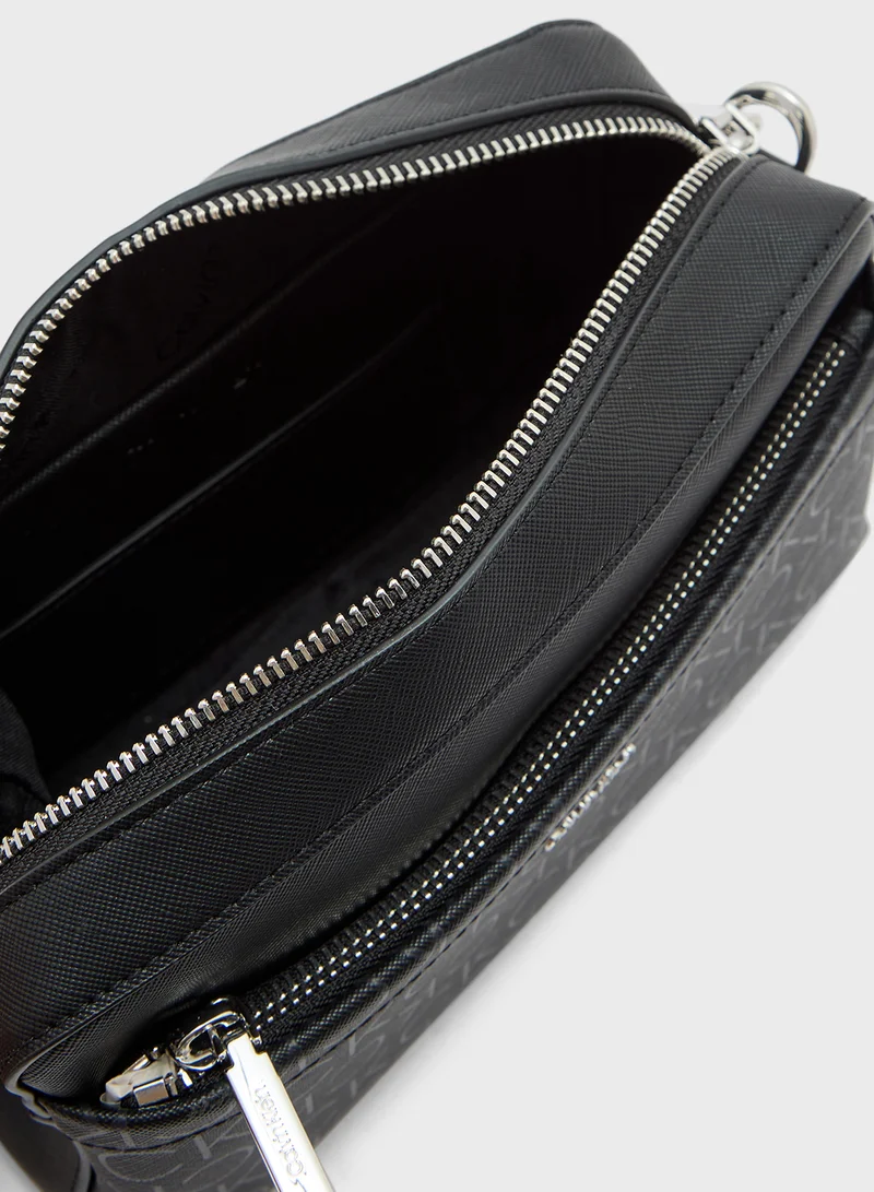 كالفن كلاين Narrow Strap Crossbody