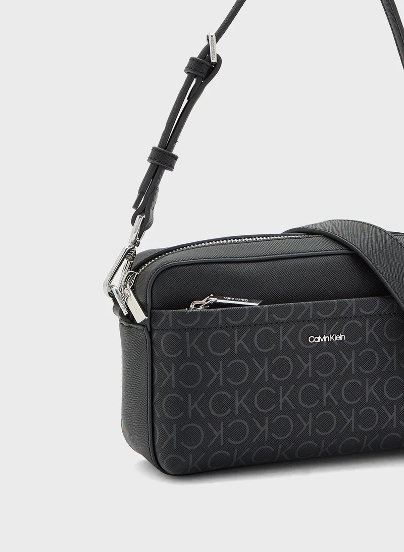 كالفن كلاين Narrow Strap Crossbody