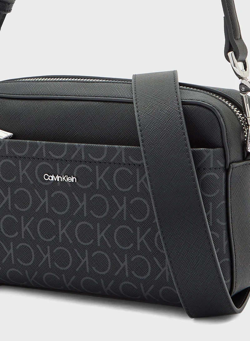 كالفن كلاين Narrow Strap Crossbody
