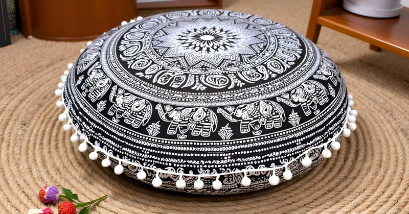 CRAFT KALA وسادة أرضية قطنية مستديرة ماندالا بوهو للتأمل من CRAFT KALA، وسادة جلوس للغرف في الهند، لغرفة المعيشة، غرفة اليوجا، ديكور المنزل، غرفة النوم، الشرفة، الحديقة، الحفلات (32 بوصة، فيل أبيض وأسود) - Image 3