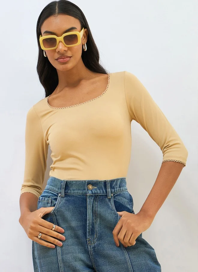 ساسافراس Beige Fitted Crop Top for Women