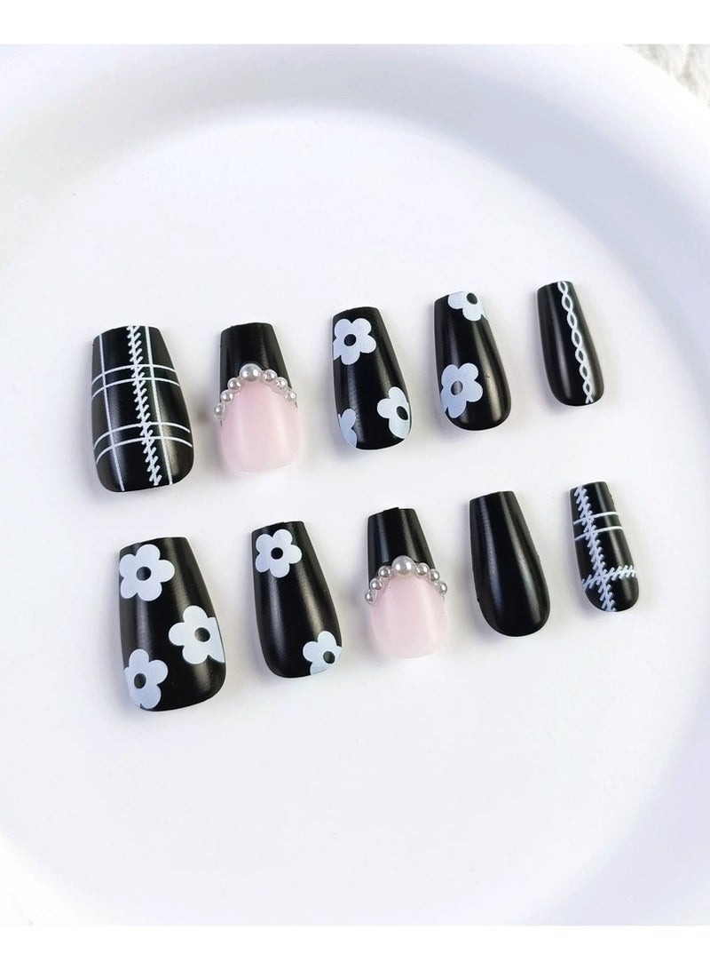 Goolsky أظافر فرنسية مزخرفة بالزهور باللونين الأسود والأبيض - مجموعة نصائح أظافر مزيفة أنيقة مصنوعة يدويًا، 24 قطعة قابلة لإعادة الاستخدام - Image 3