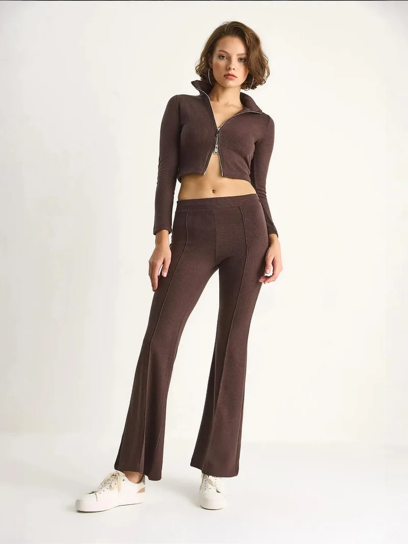 Bianco Lucci LUCCI Fitted V-Neck Knitted Two-Piece Coord Set