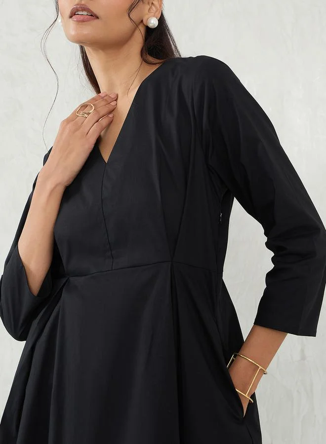Femmella V-Neck Poplin Dress