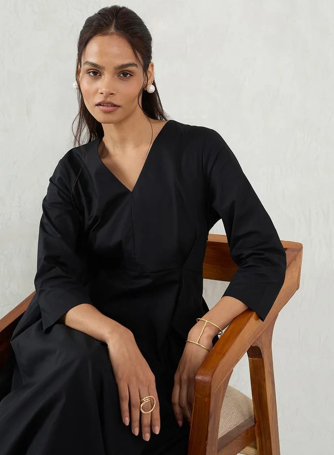 Femmella V-Neck Poplin Dress