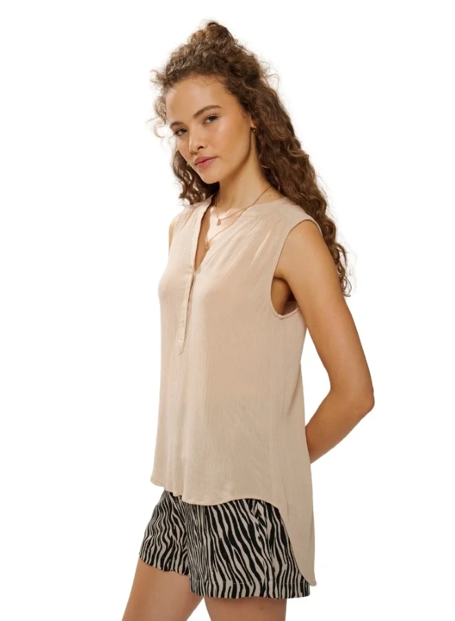 HaILYS Women's Sleeveless Button-Up Blouse - Beige
