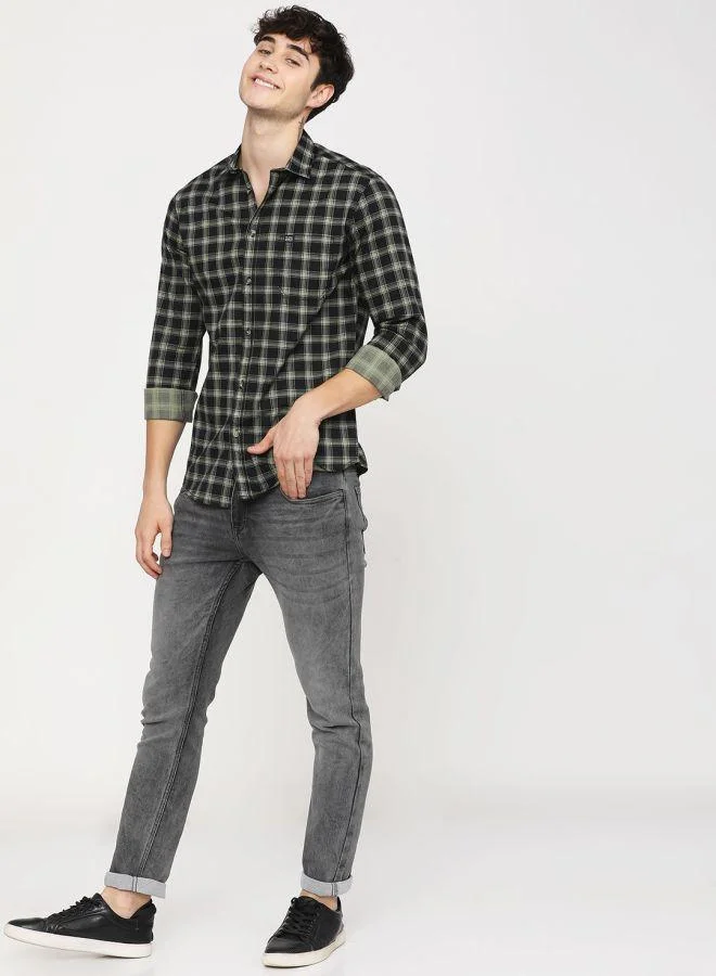 The Indian Garage Co Men Slim Fit Checkered Full Sleeves Spread Collar Casual Shirt