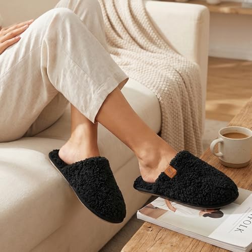 EverFoams Women's Fuzzy Slip-on Slippers Warm Cozy Soft Lightweight Memory Foam Indoor House Shoes Black, 5-6 US - Image 2