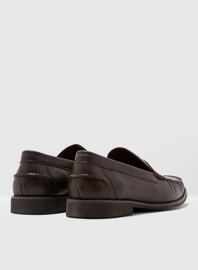 Le Confort Formal Slip ons