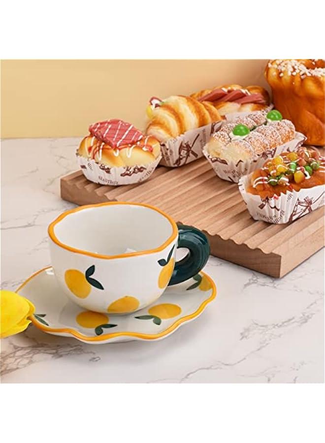 طقم أكواب قهوة خزفية مع saucer، تصميم فريد وكيوت مع صحن غير منتظم للمكتب والمنزل، آمنة للغسالة والميكروويف، سعة 6 أوقيات/180 مل للاتيه والشاي والحليب (برتقالي طازج) - Image 3