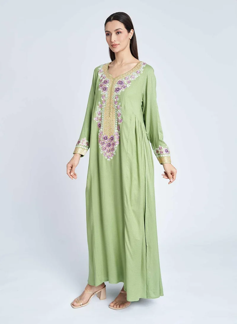كشخة Kuwaiti Cut Solid Jalabiya with Computer Embroidery and Stone Work