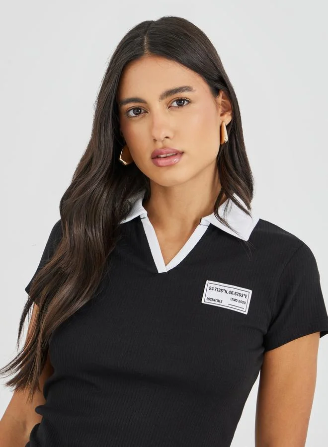 Styli Styli Wide Ribbed Contrast Badge Detail Cropped Polo T-Shirt