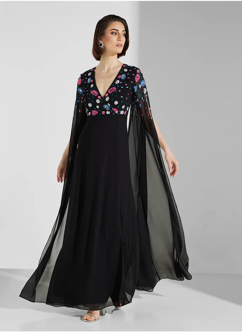 فروك اند فرل V-Neck Drape Sleeve Maxi Dress