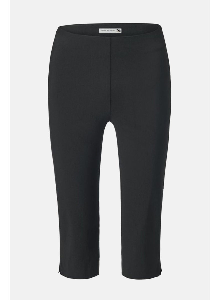 Tchibo Women Slim Fit Plain 3/4 th Capri Pants, Black  - Image 2