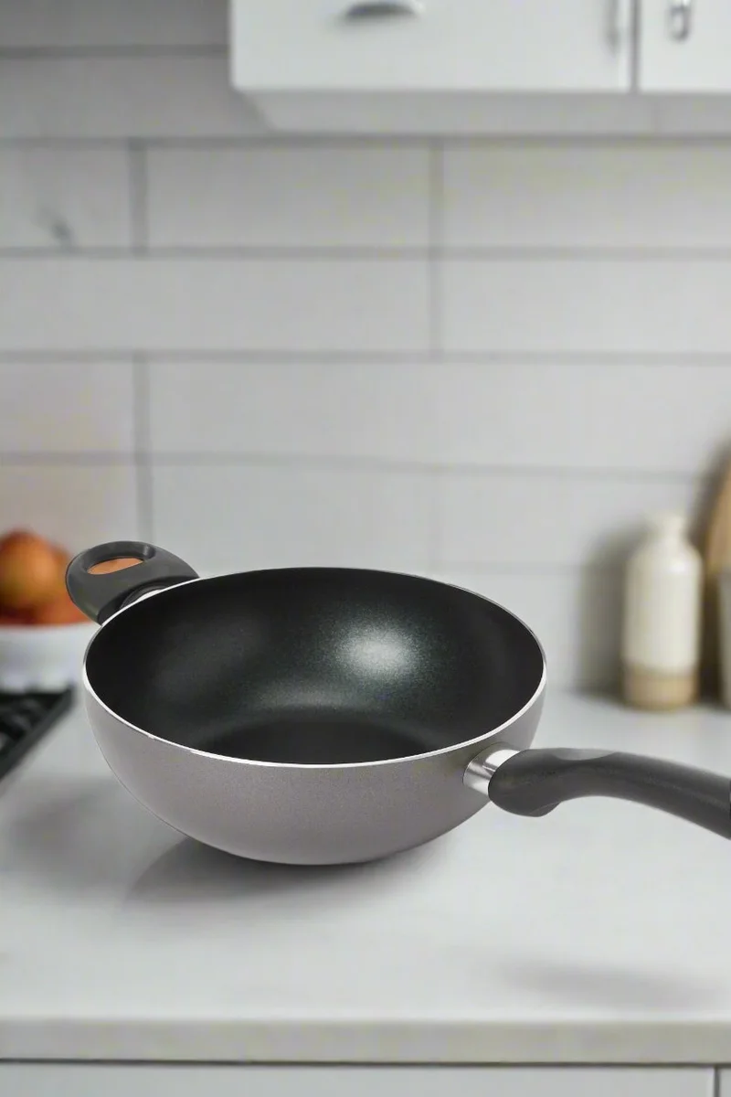 REDTAG Black Aluminum Non Stick Wok Pan (24Cm)