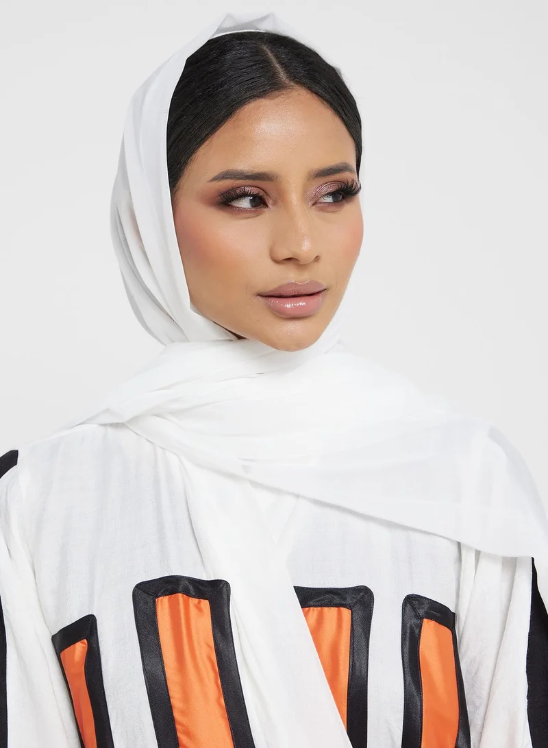 Khizana Aztec Print Abaya With Sheila