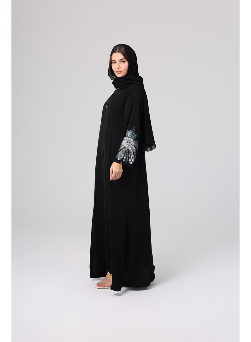 اكسا عباية بأكمام مزينة بالخرز لامعة سادة - Image 3