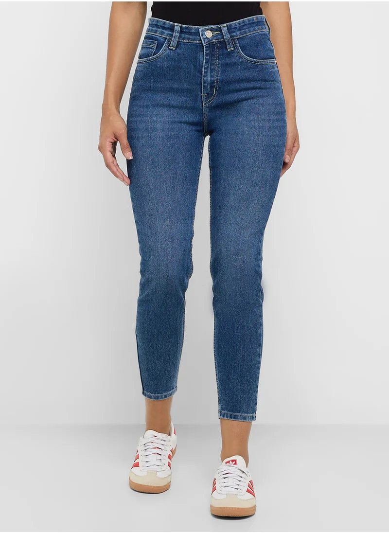 جينجر Mid Rise Skinny Jeans