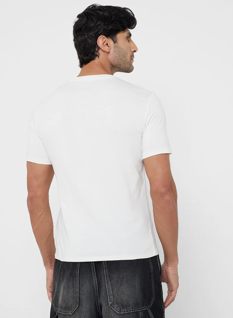 Guess Jeans Unisex Logo Crew Neck T-Shirt