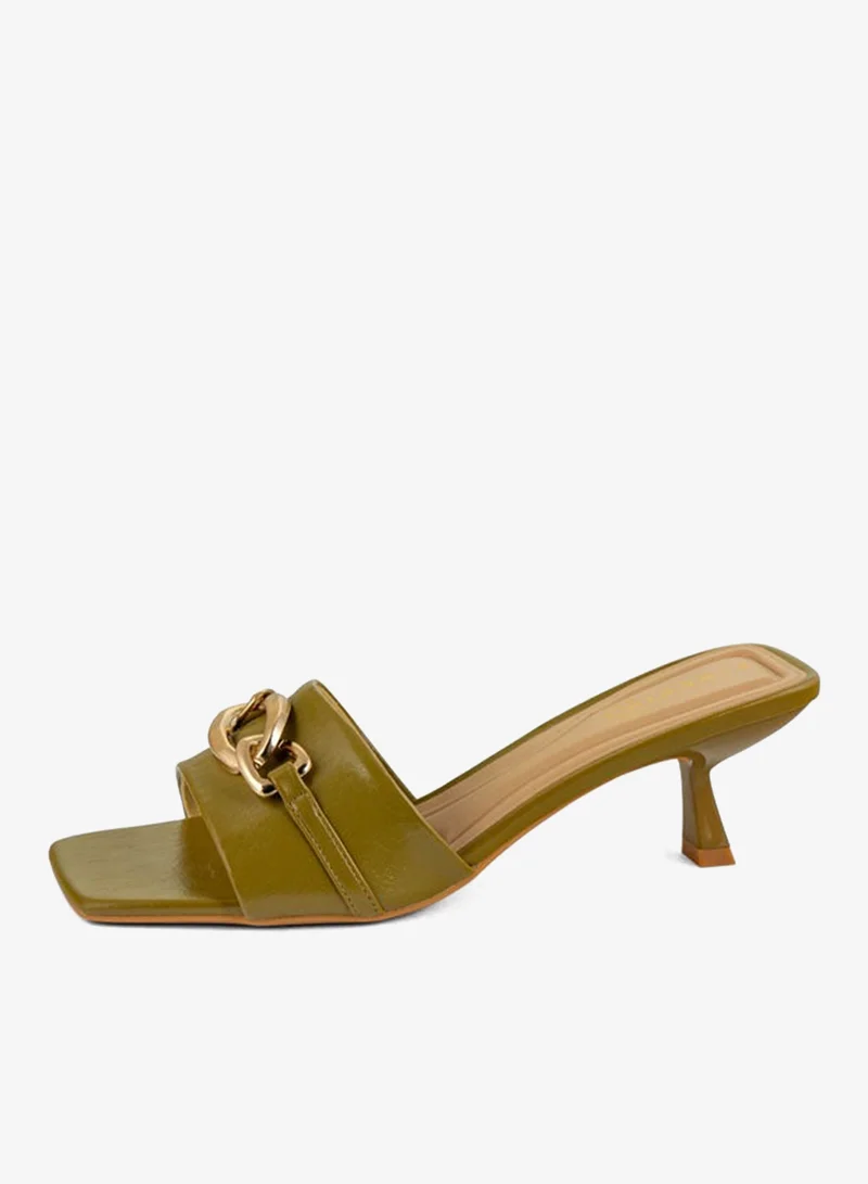 فينتشي صنادل نسائية ذات حزام واحد بكعب متوسط