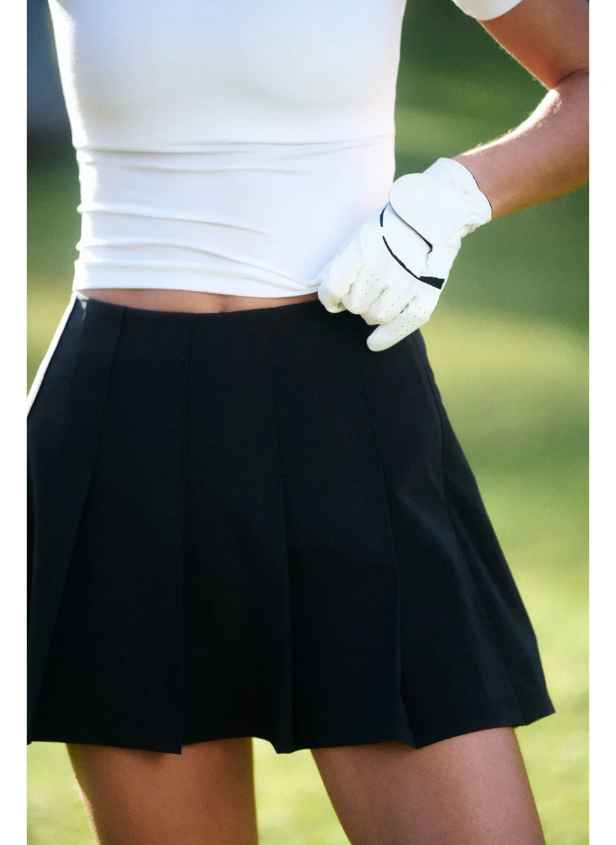 H&M Cropped Sports Top In Drymove™