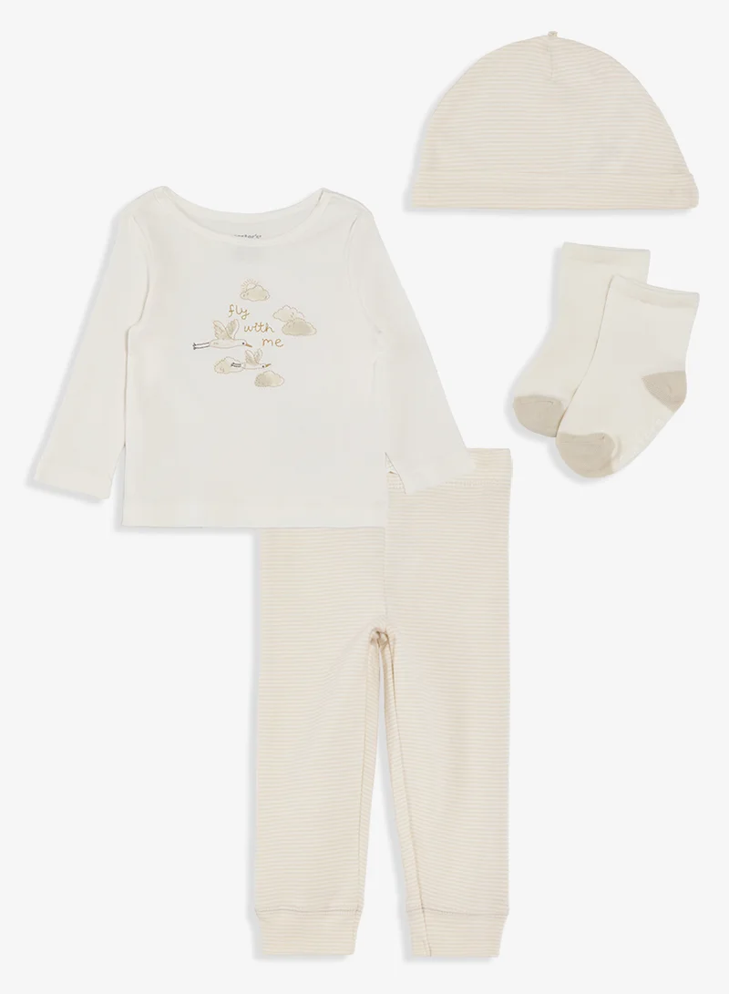 كارترز طقم تي شيرت وبنطلون للأطفال الرضع