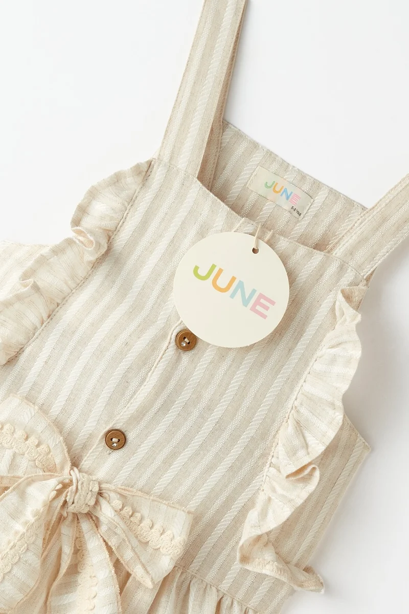 جون Girl Textured Bow Dress