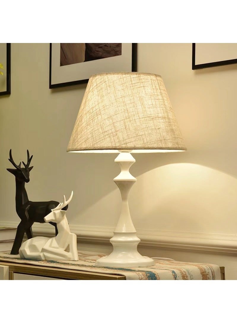 DAI HEART مصباح طاولة، مصباح طاولة بسيط، مصباح طاولة بجانب السرير، إضاءة ليلية، مصباح طاولة إبداعي لغرفة النوم مع غطاء قماشي، قاعدة بيضاء، مناسب لغرف النوم، غرف المعيشة، المكاتب، غرف الأطفال، غرف النوم المشتركة. - Image 1