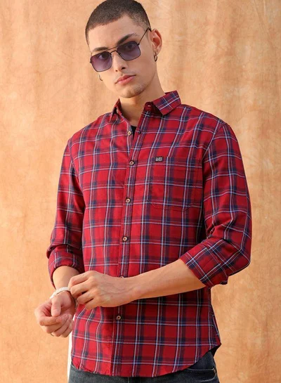 The Indian Garage Co Men Slim Fit Checkered Full Sleeves Spread Collar Casual Shirt