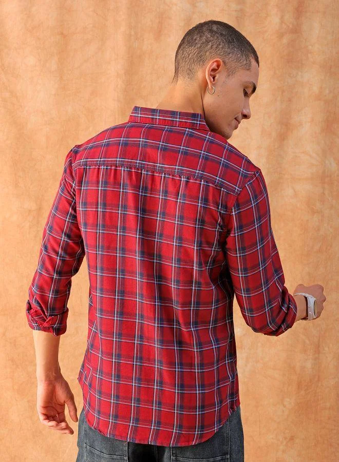 The Indian Garage Co Men Slim Fit Checkered Full Sleeves Spread Collar Casual Shirt