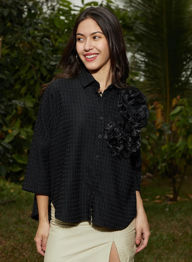 بينيا كولادا قميص نسائي أسود واسع من بيناكولادا بتصميم روزاليا مكعب الملمس للملابس الكاجوال بياقة ممتدة وأكمام طويلة بأساور وإغلاق بأزرار