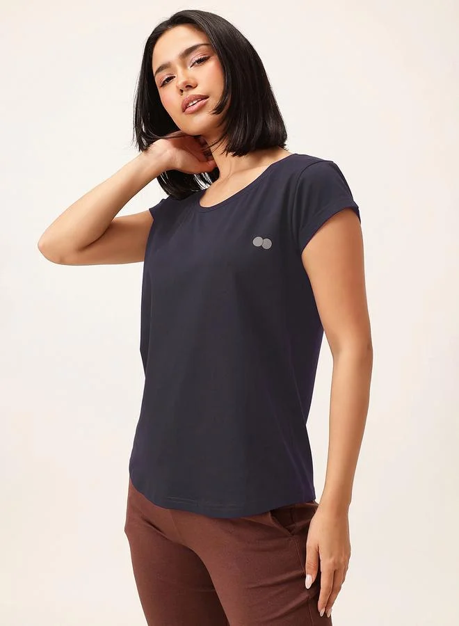كلوفيا Navy Blue Solid Comfort Fit Activewear T-Shirt