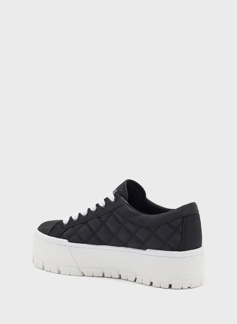 جس Tesie Low Top Sneakers