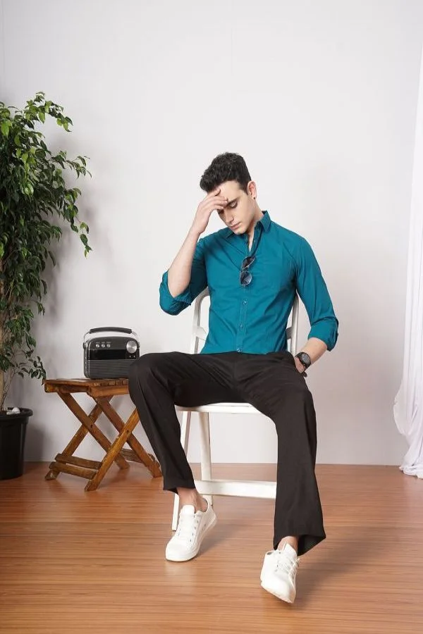 شركة المرآب الهندية Men Regular Fit Solid Full Sleeves Cutaway Collar Casual Shirt