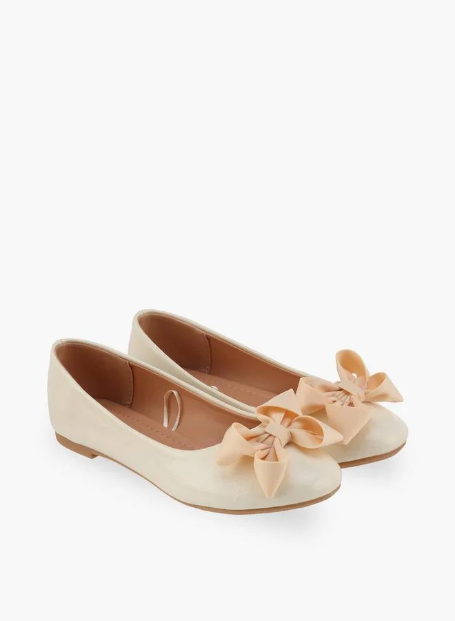 فلورا بيلا من شو إكسبرس Flora Bella Girls Bow Accent Ballerina Shoes