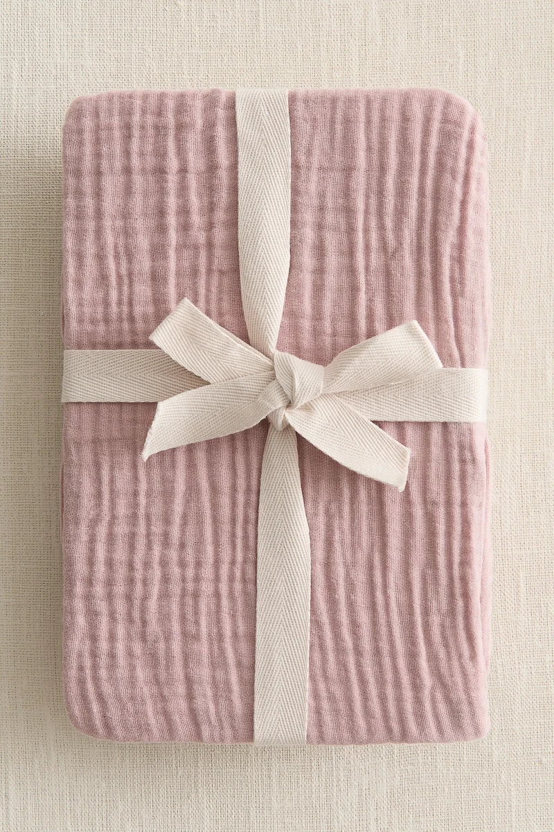 اتش اند ام شرشف مهد بحواف مرنة من الموسلين