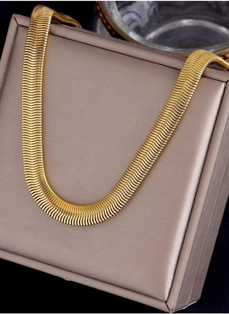The Black Pearl Accessories - Stainless Steel Necklace Golden - Image 1