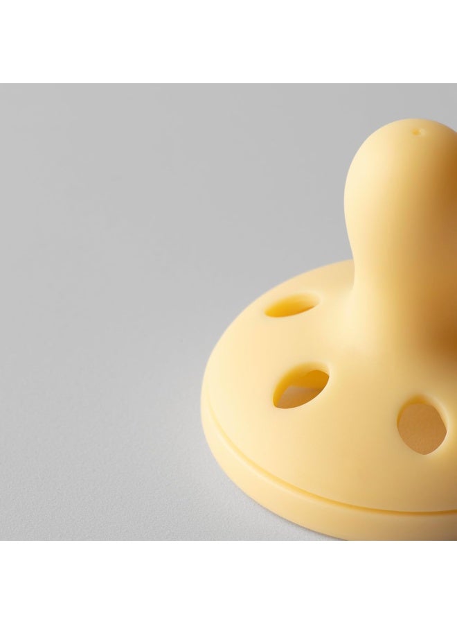 Tommee Tippee UK Tommee Tippee Breast-Like Soother, Skin-Like Texture, Symmetrical Orthodontic Design, BPA-Free, Includes Steriliser Box, (0-6m) - Image 4