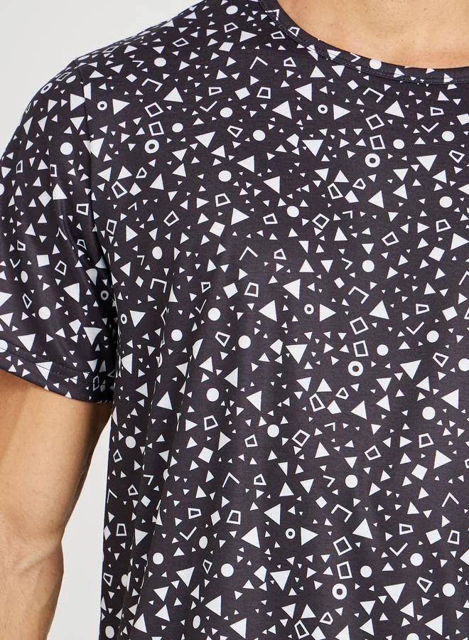 Styli Styli All-Over Printed T-Shirt and Shorts Pyjama Set