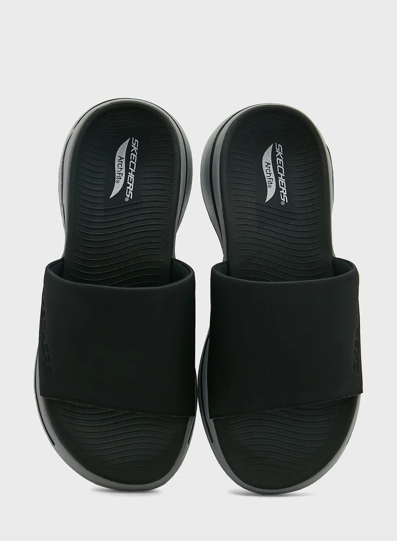 SKECHERS Go Walk Arch Fit Sandal
